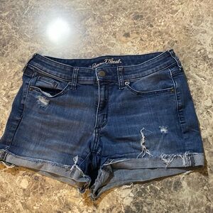 Size 8 Universal Thread cut off shorts